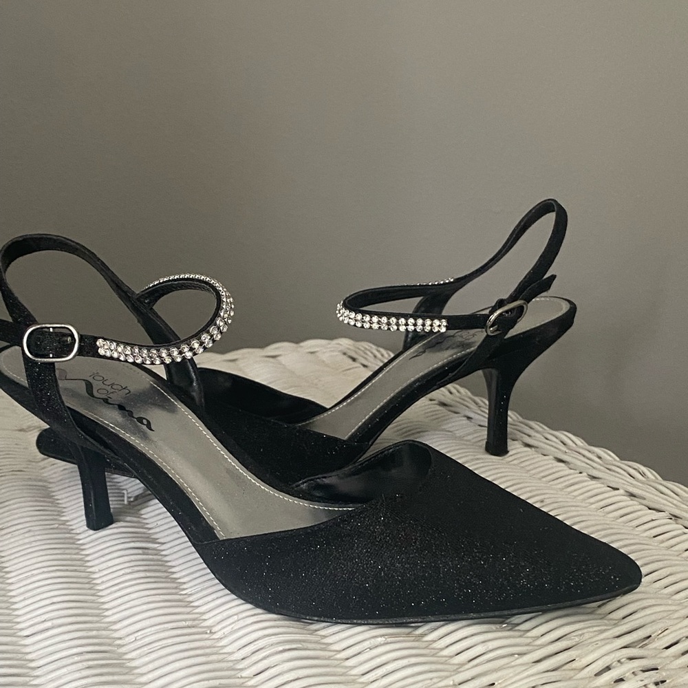 Black Formal heels 👠 worn once great condition!